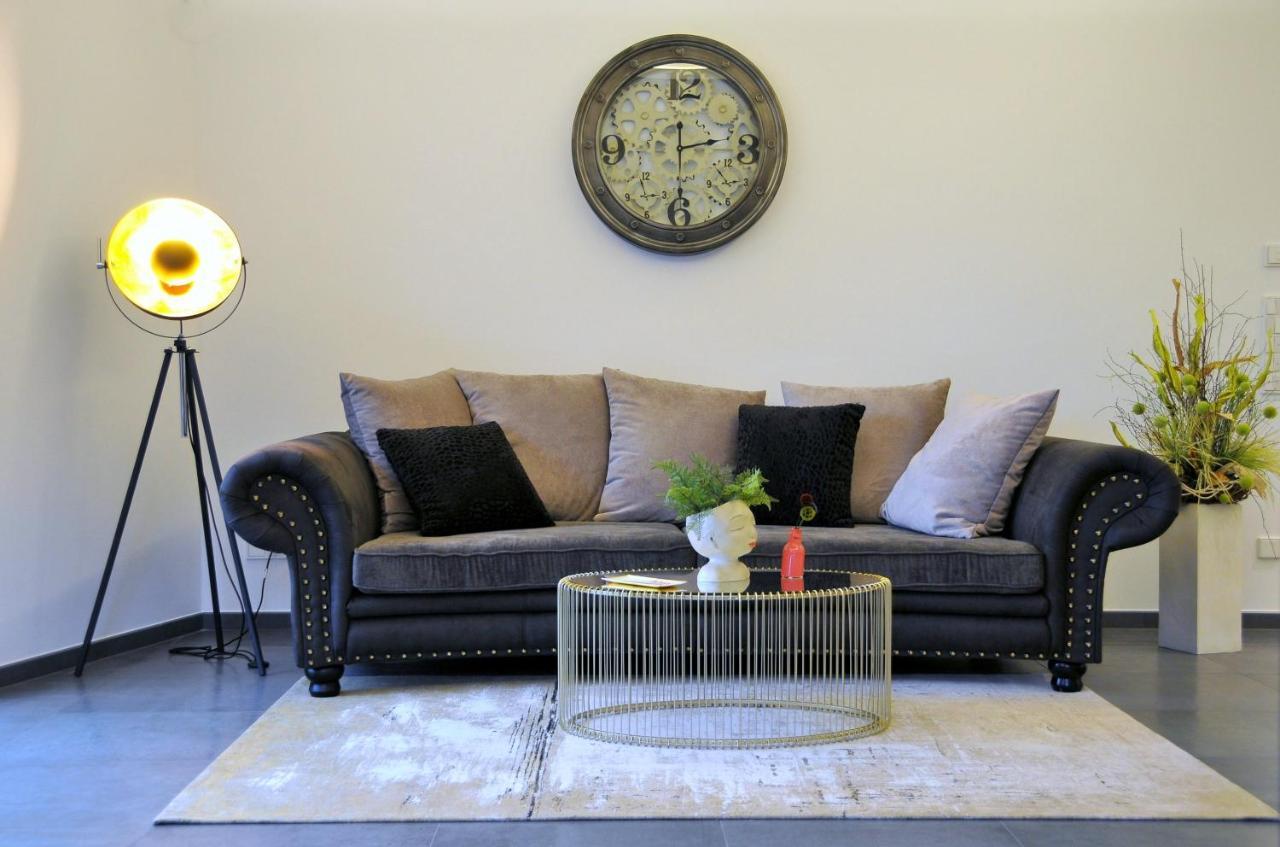 מרלנגו Ruhige Ferienwohnung Mit Garten Und Garage In Privatvilla מראה חיצוני תמונה