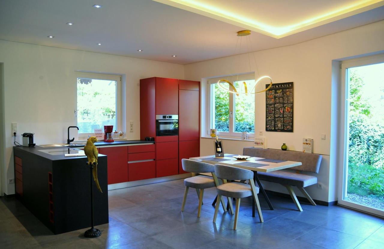 מרלנגו Ruhige Ferienwohnung Mit Garten Und Garage In Privatvilla מראה חיצוני תמונה