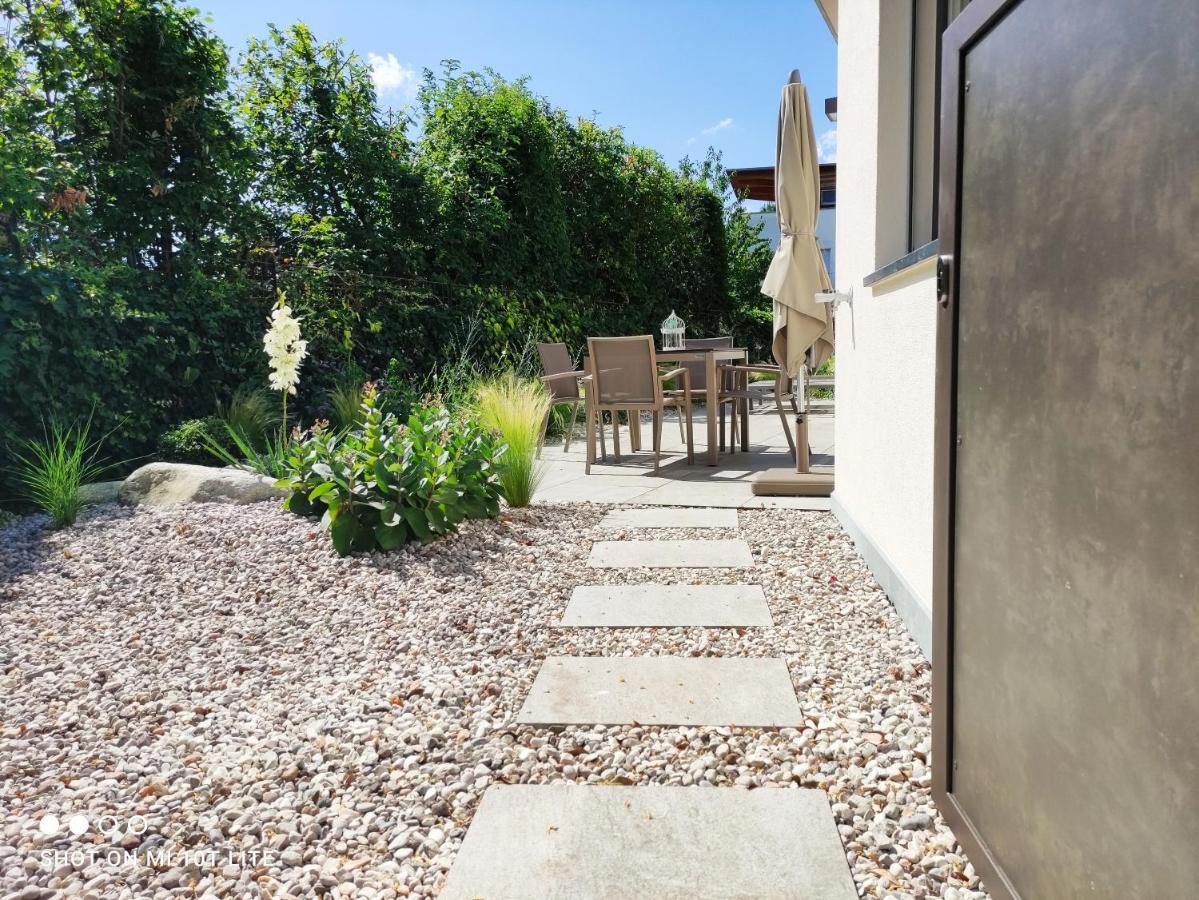מרלנגו Ruhige Ferienwohnung Mit Garten Und Garage In Privatvilla מראה חיצוני תמונה